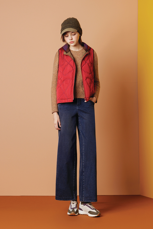 織趣波點羽絨背心