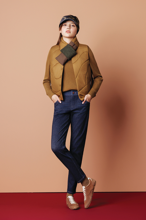 標誌刺繡口袋針織上衣